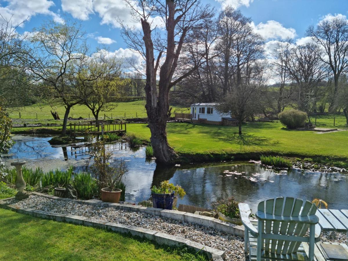 Riverside Cabin In Shropshire Oswestry Exteriér fotografie